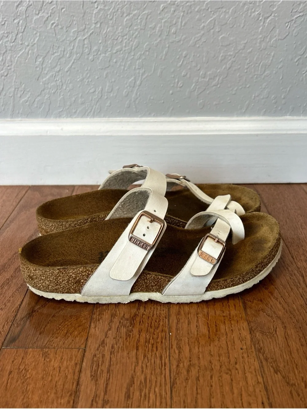 Birkenstock Mayari Sandals Slip On Shoes EU 33 Girls Size 2 White